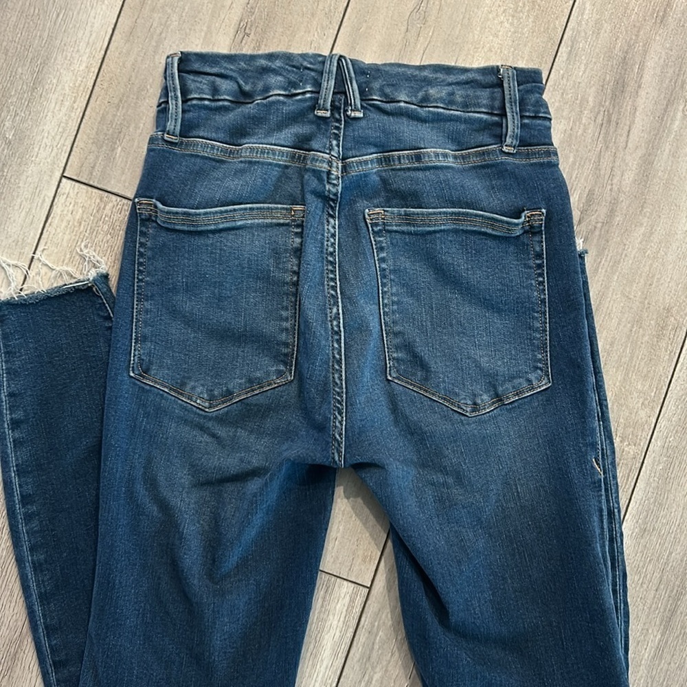 Good American Good Waist Crop jeans size 25 - Picture 9 of 11